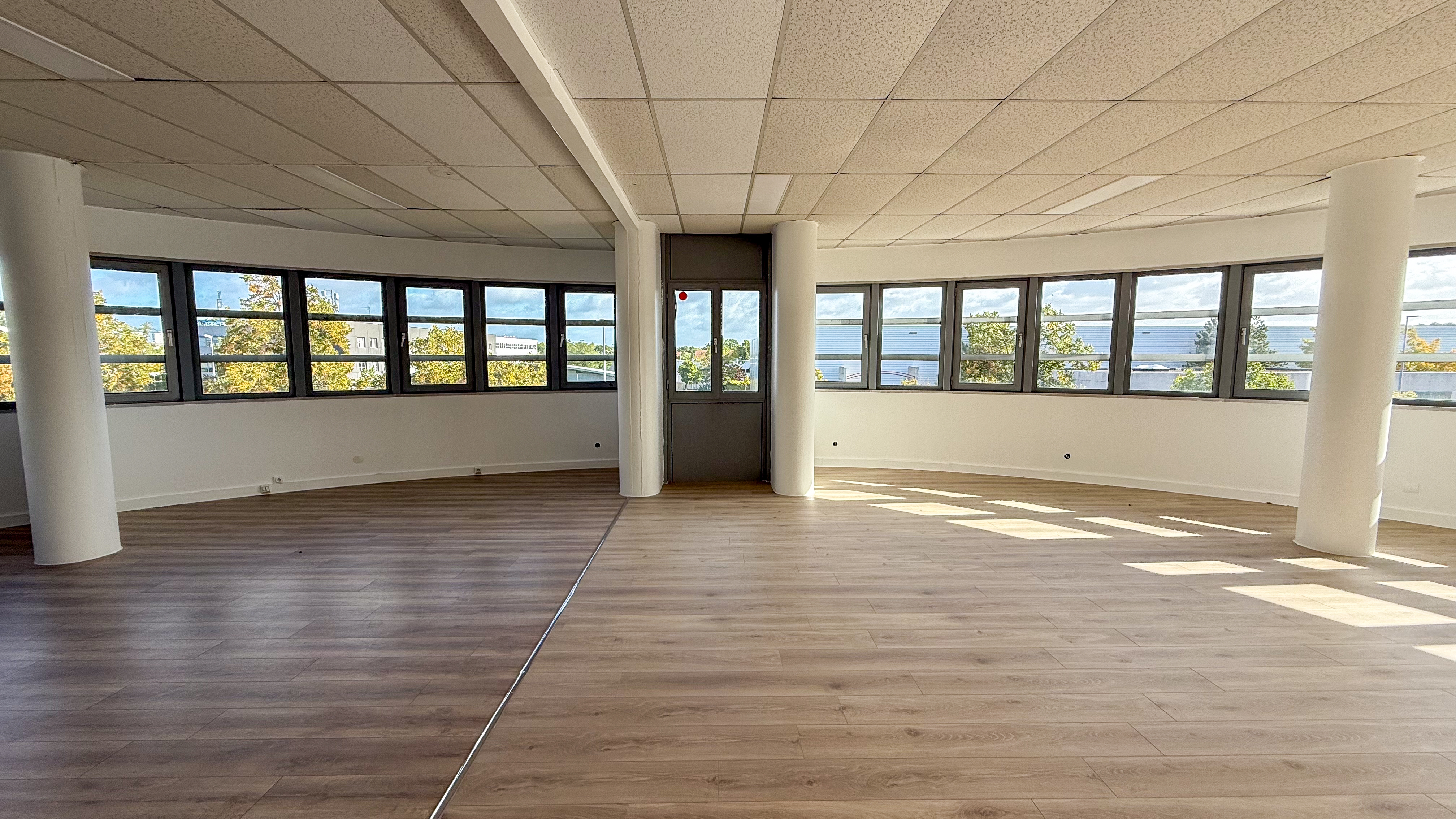 Bureau 42 - 43 - 100M²