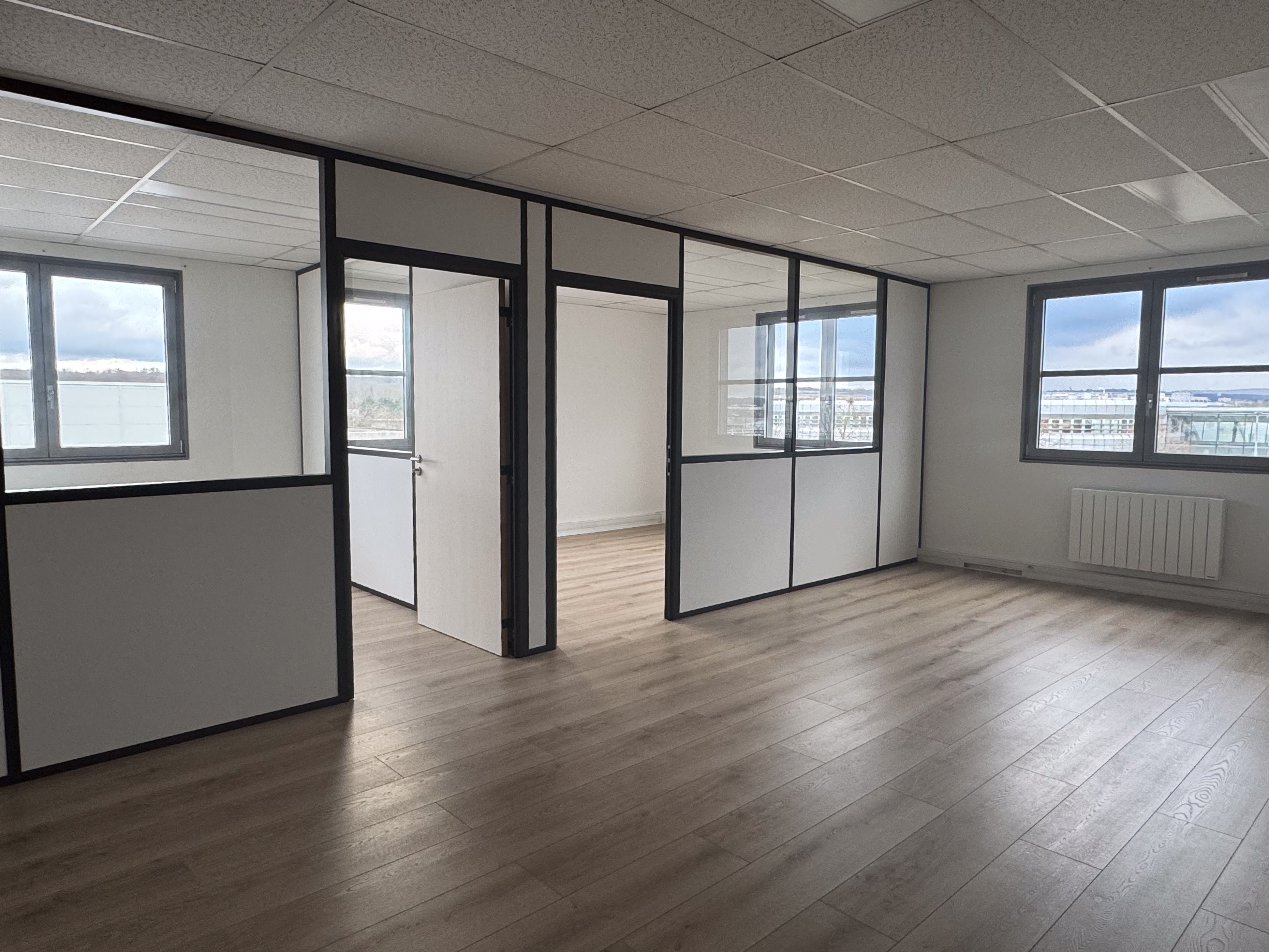 Bureau 43 - 44 - 124M²